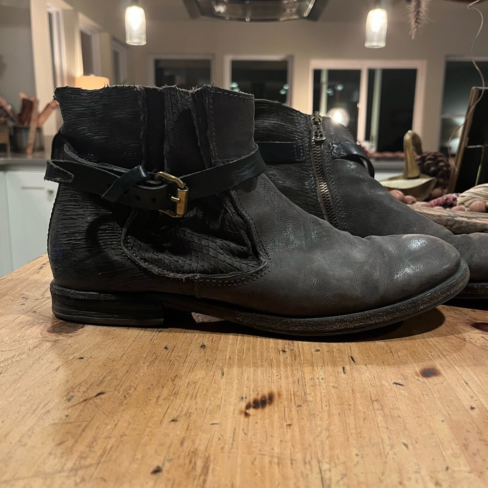 Size 41 A.S. 98 charcoal leather booties with buckle. Super cute!!